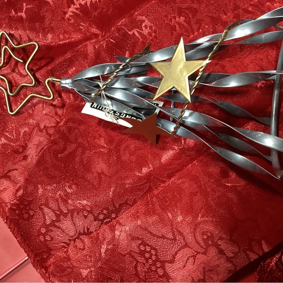 New Youngstown Metal Works 9” tall open Christmas tree with stars on and on top - Picture 2 of 3